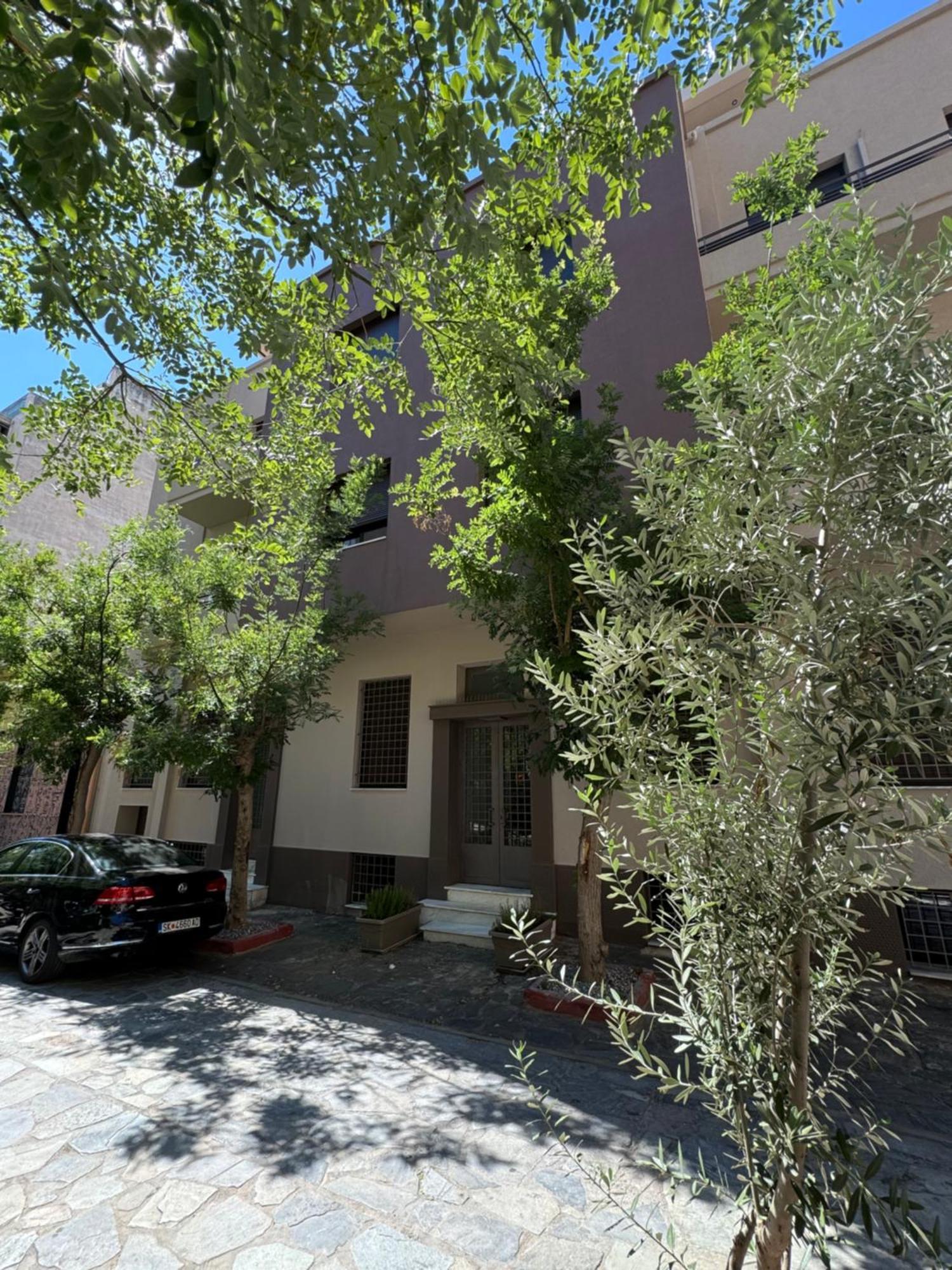 Spacious Apartment Near Monastiraki By Kozy Koala Athen Exterior foto